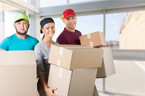 Removal van service in London for home and office moves