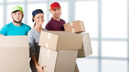 Residential relocation support in a London flat move