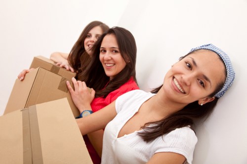 Apartment moving access with stairs and lift challenges in London